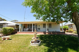 8 Park Street, West Wyalong