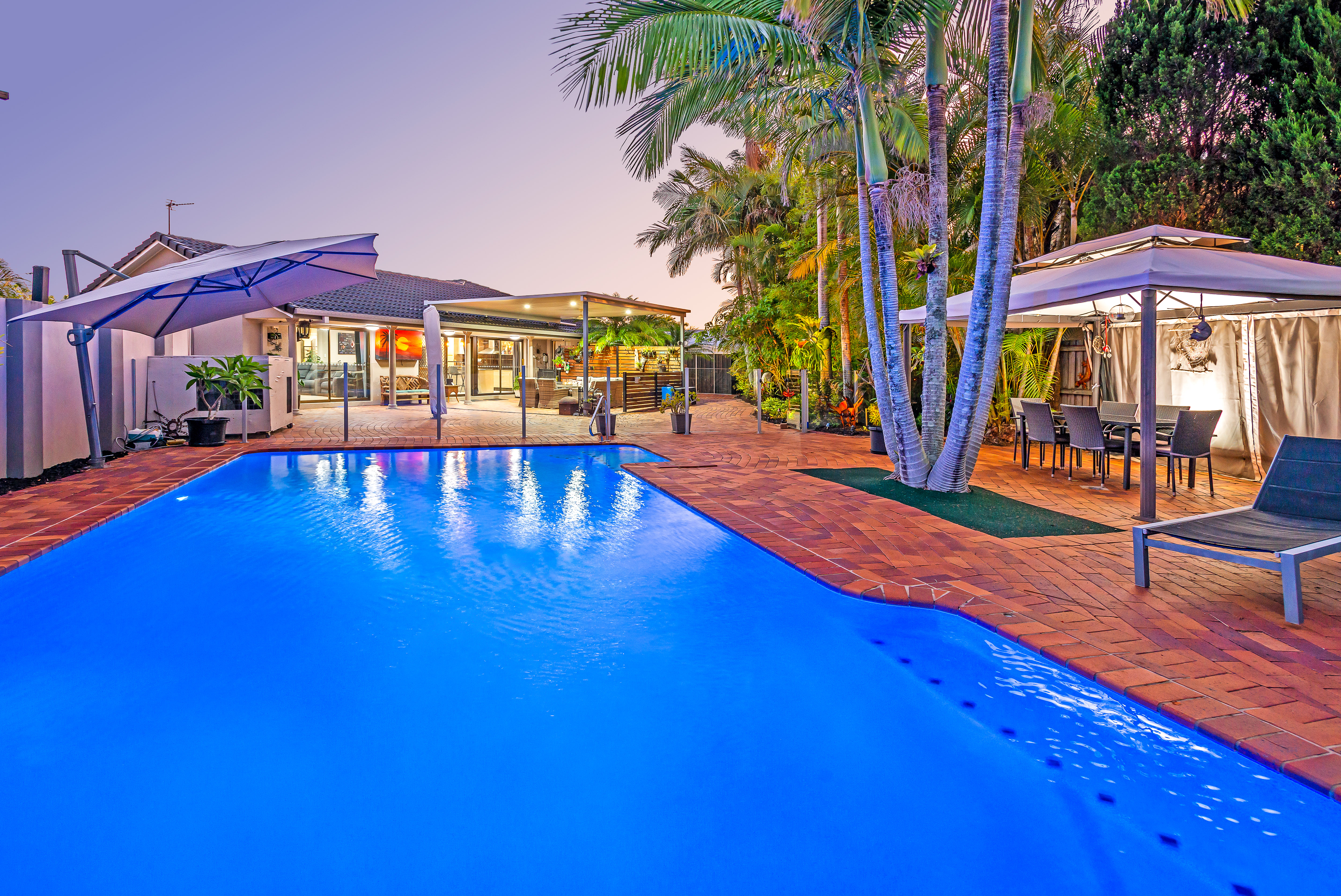 401 BENOWA RD, BENOWA QLD 4217, 0 chambres, 0 salles de bain, House