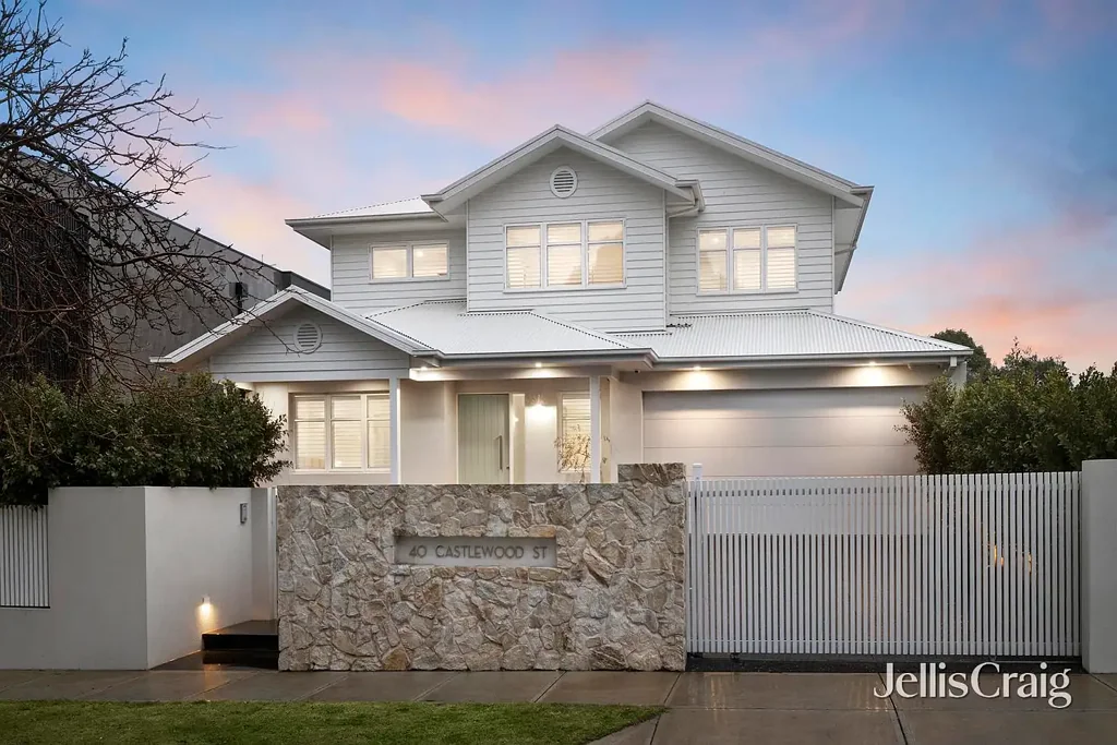Bentleigh East 5બેડરૂમ Contemporary Hamptons Style Perfection