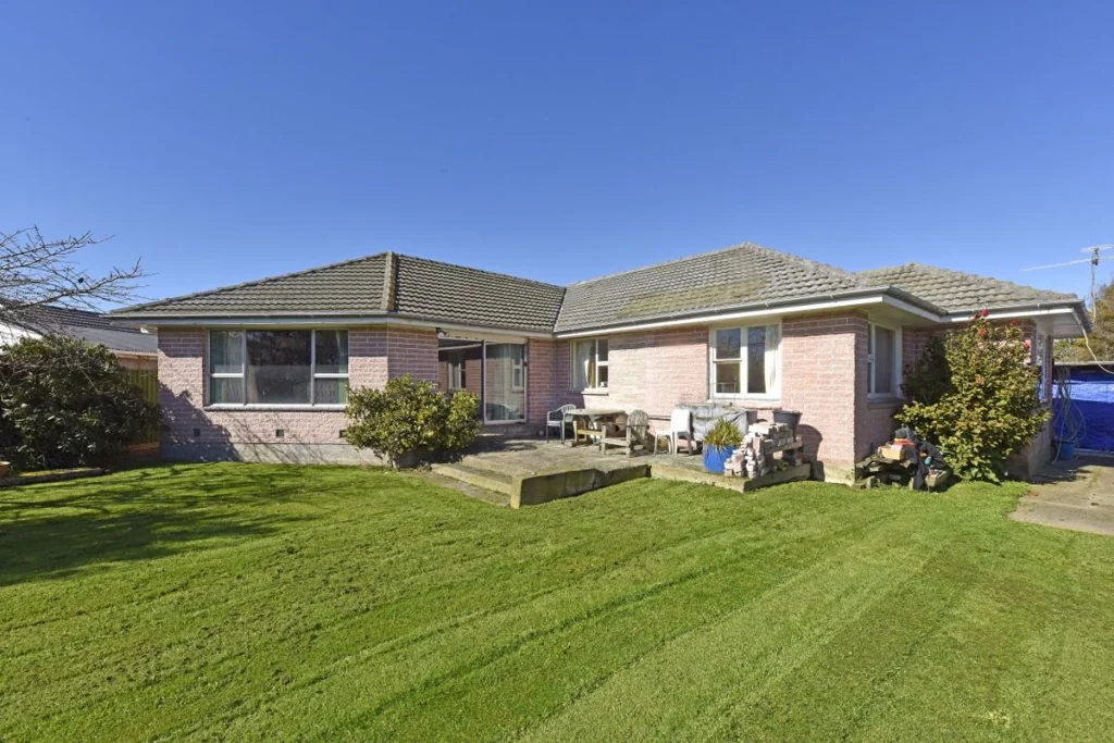 6 Adrian Place, Shirley, Christchurch City
