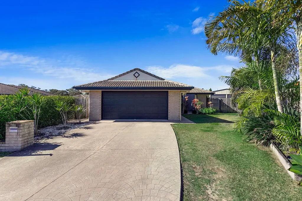28 Topaz Circuit, Urangan, QLD 4655
