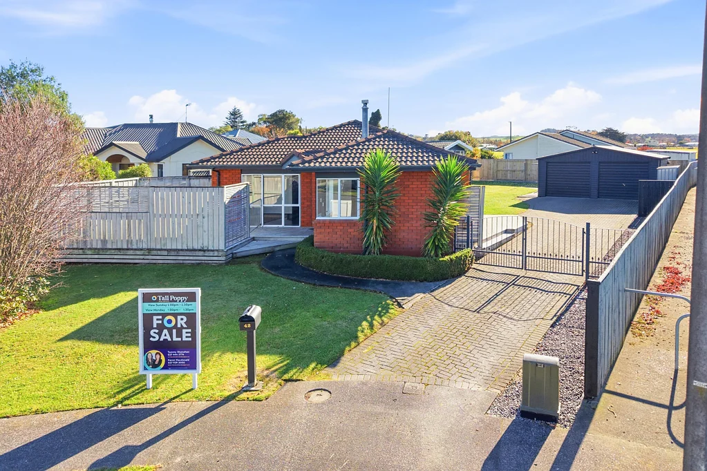 Feilding 3Zimmer IMMACULATE HOME in TOP LOCATION!!