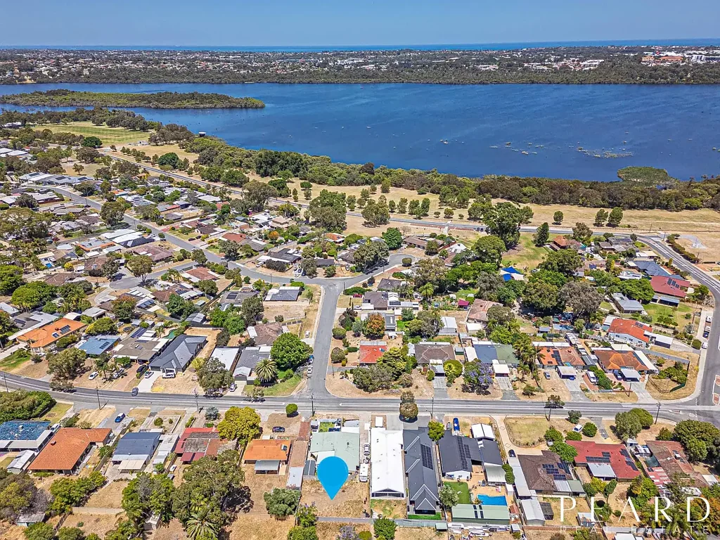 Wanneroo 289sqm Block, Flat, Private & Steps to the Lake