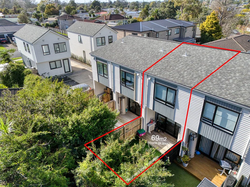 5/4 Bittern Place, Henderson, Waitakere City, Auckland