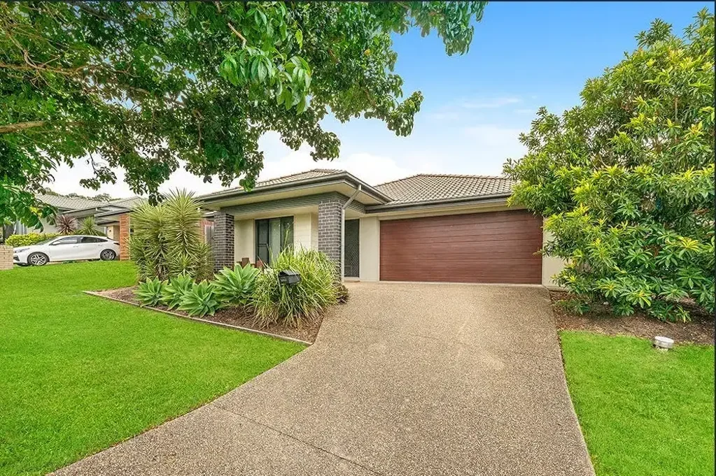 Spacious Family Home in a Desirable Ormeau Hills Location