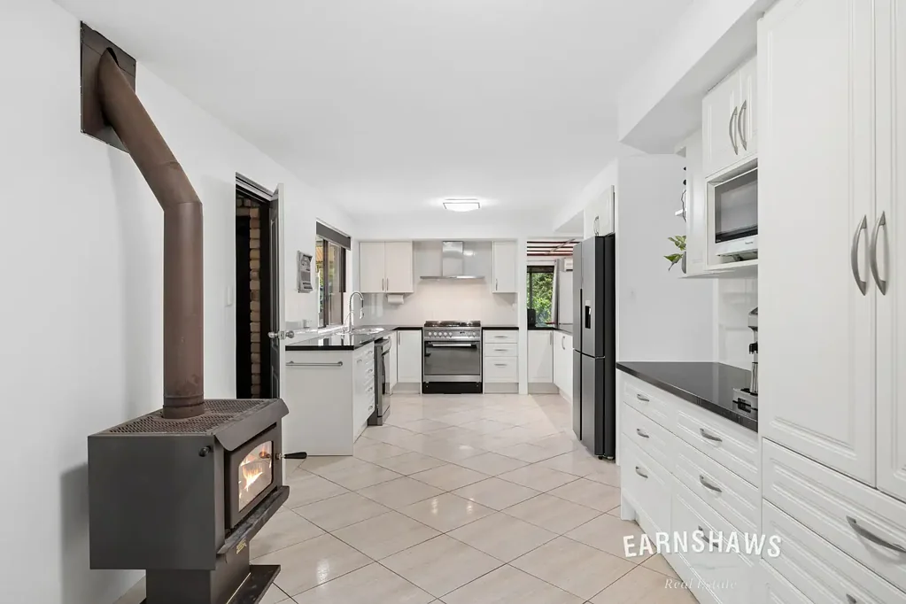 6 Lindsay Place, Glen Forrest, WA 6071