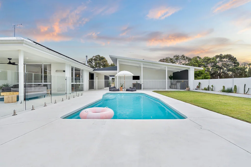 94 Avoca Retreat, North Dandalup, WA 6207