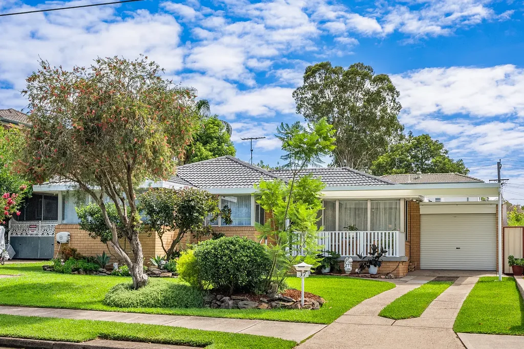 37 William Street, Cambridge Park, NSW 2747