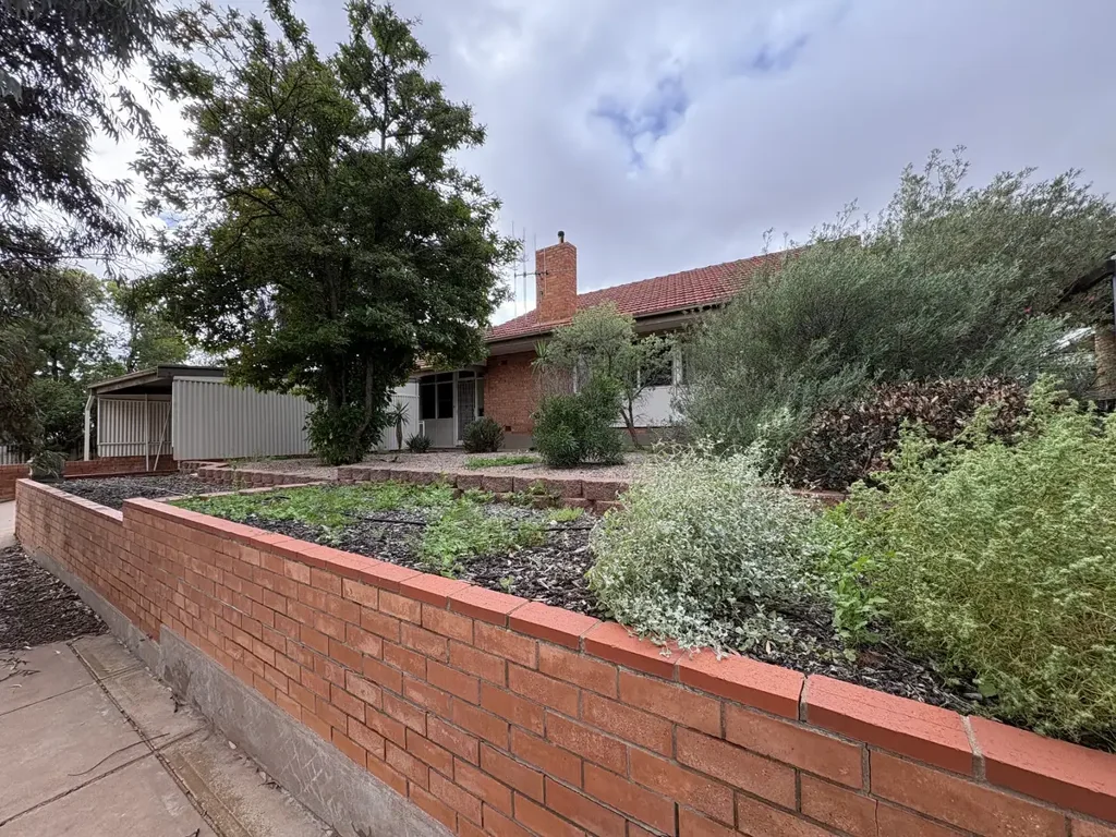 15 Anstey Street