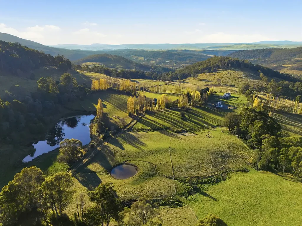 Ellendale The Ultimate Highland Outpost: 6.08ha / 15 acres of High-Spec Rural Versatility