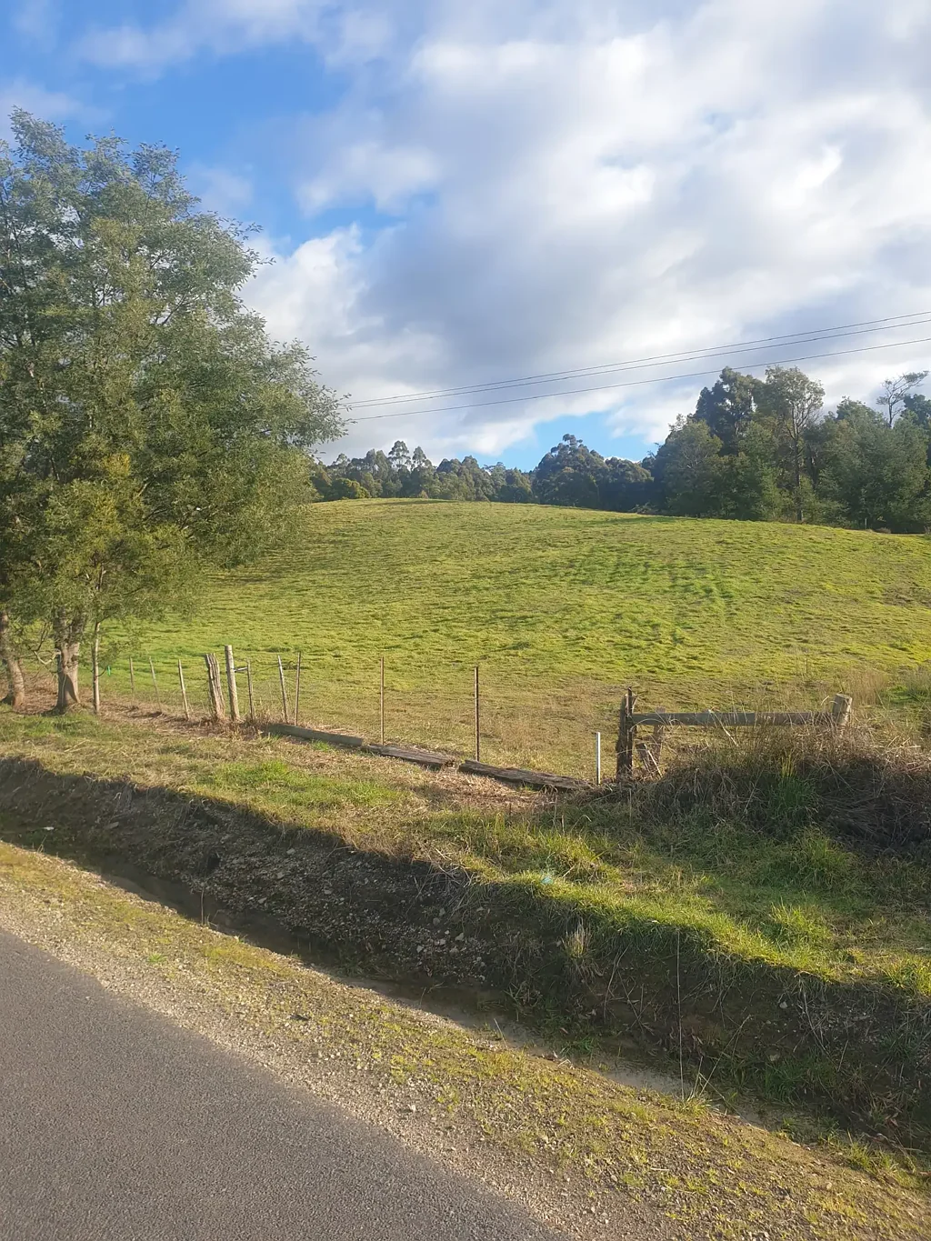 Acacia Hills Space, Views and a Premium House Site