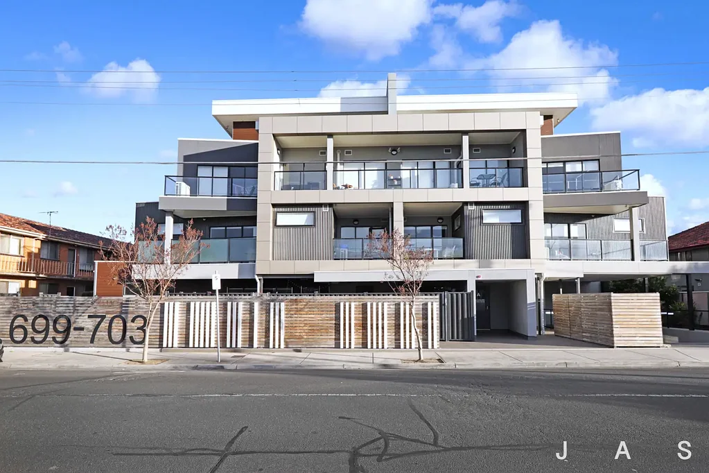 Spacious Ground-Floor Apartment with Huge Outdoor Entertaining Area