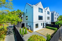 1/49 Bishop Street, Saint Albans