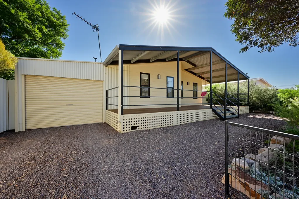 Stirling North 4ห้องนอน Practical Family Home with Exceptional Outdoor Entertaining