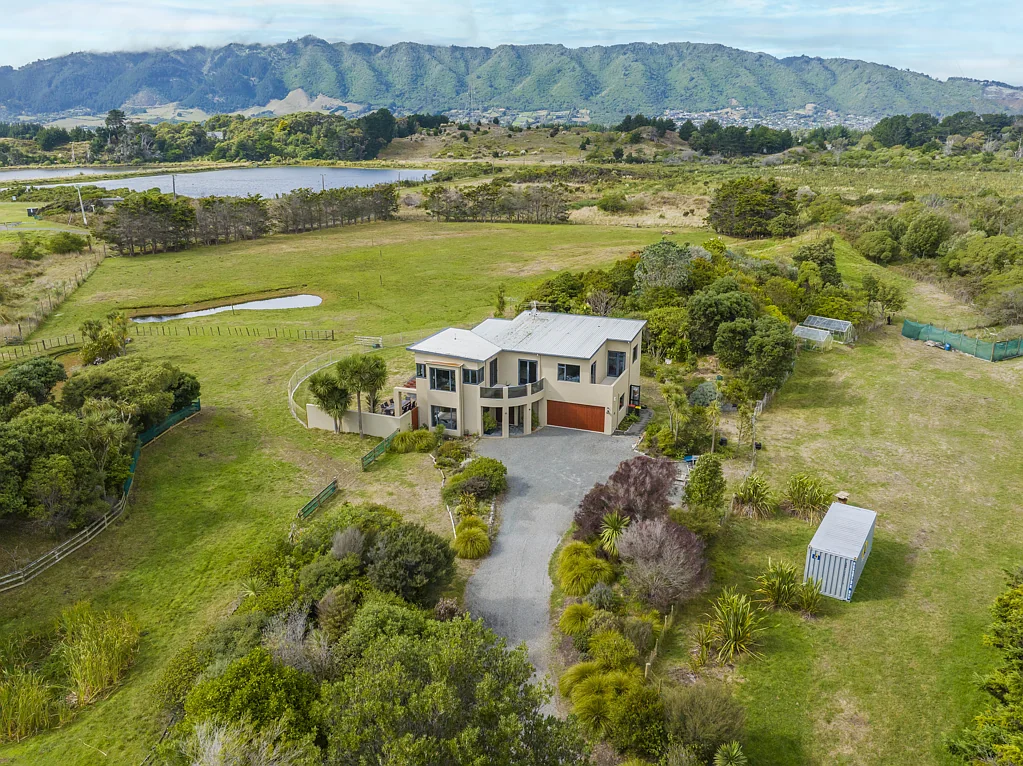 Waikanae Beach 4房  Where Lifestyle & Convenience Meet!