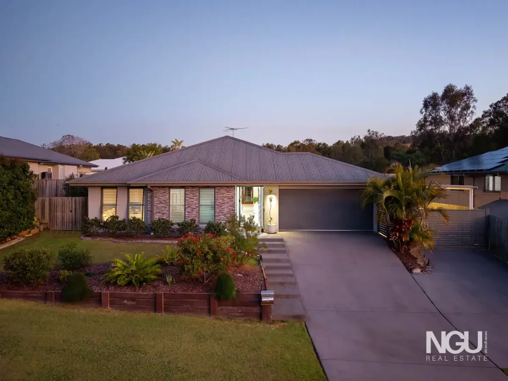 4 Pavia Place, Augustine Heights, QLD 4300