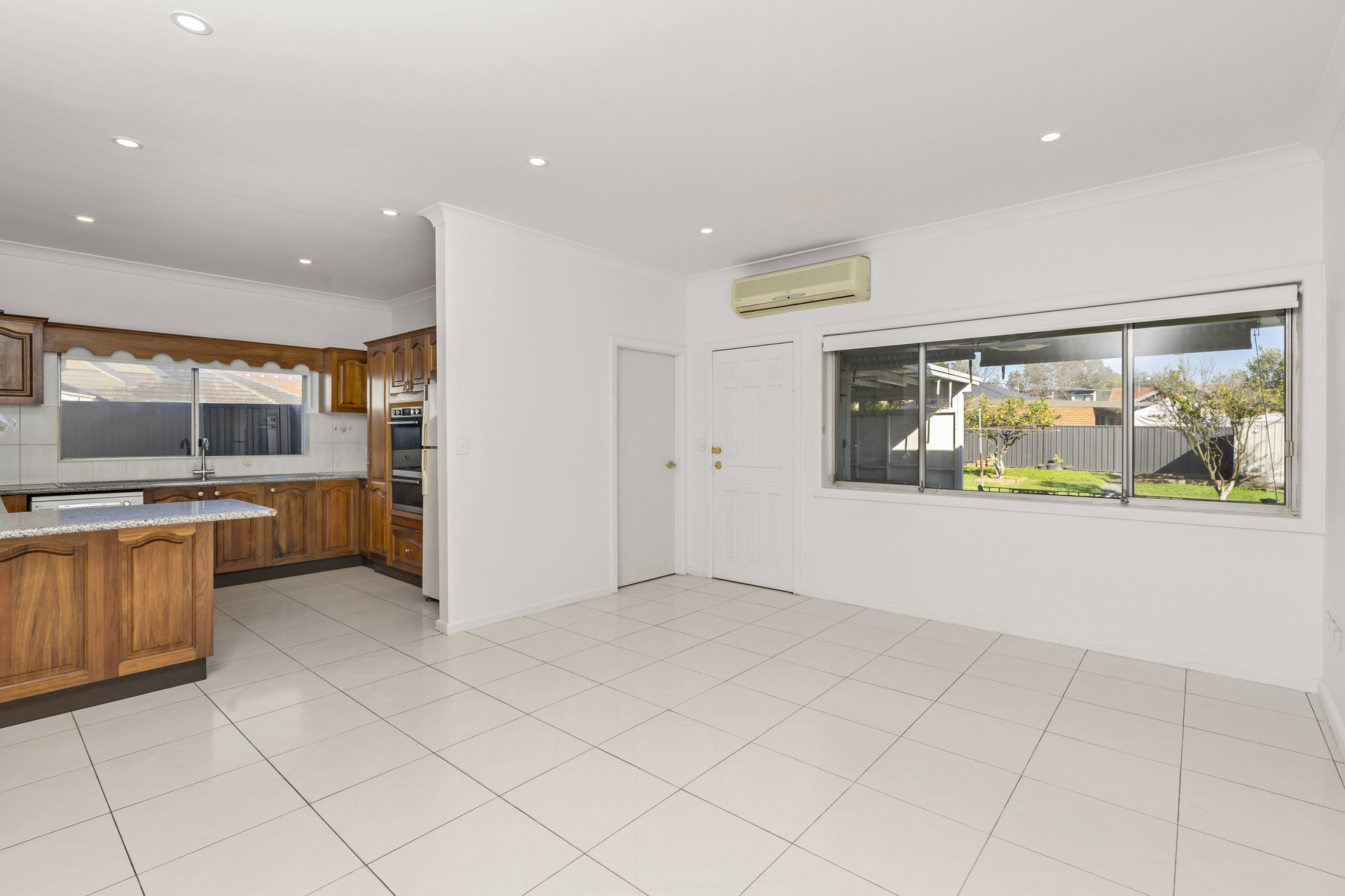 14 PERSIC ST, BELFIELD NSW 2191, 0 rūma, 0 rūma horoi, House