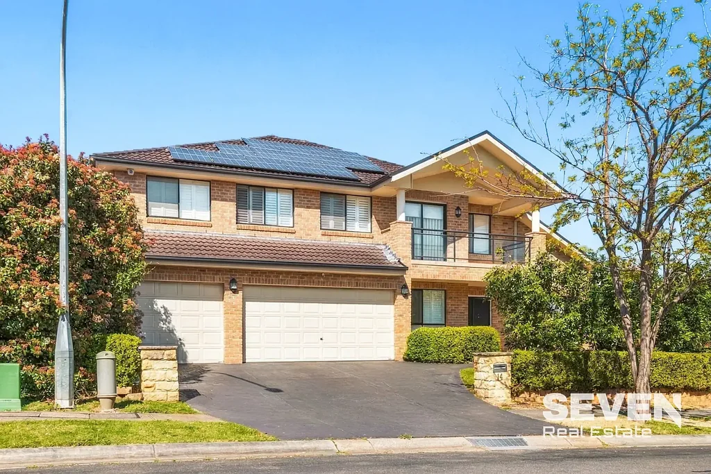 Luxuriously Family Residence in Prime Castle Hill Location