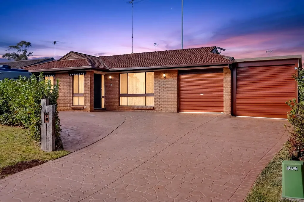 St Helens Park 4ห้องนอน Spacious Family Living with a Pool, Self-Contained Studio & Endless Entertaining!