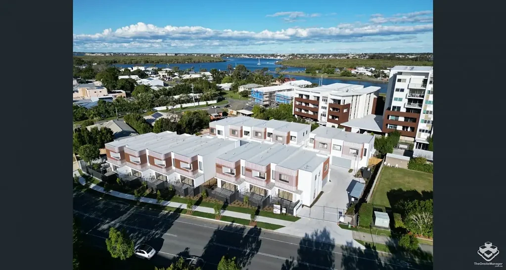 TOWNHOUSE FOR $900 PER WEEK