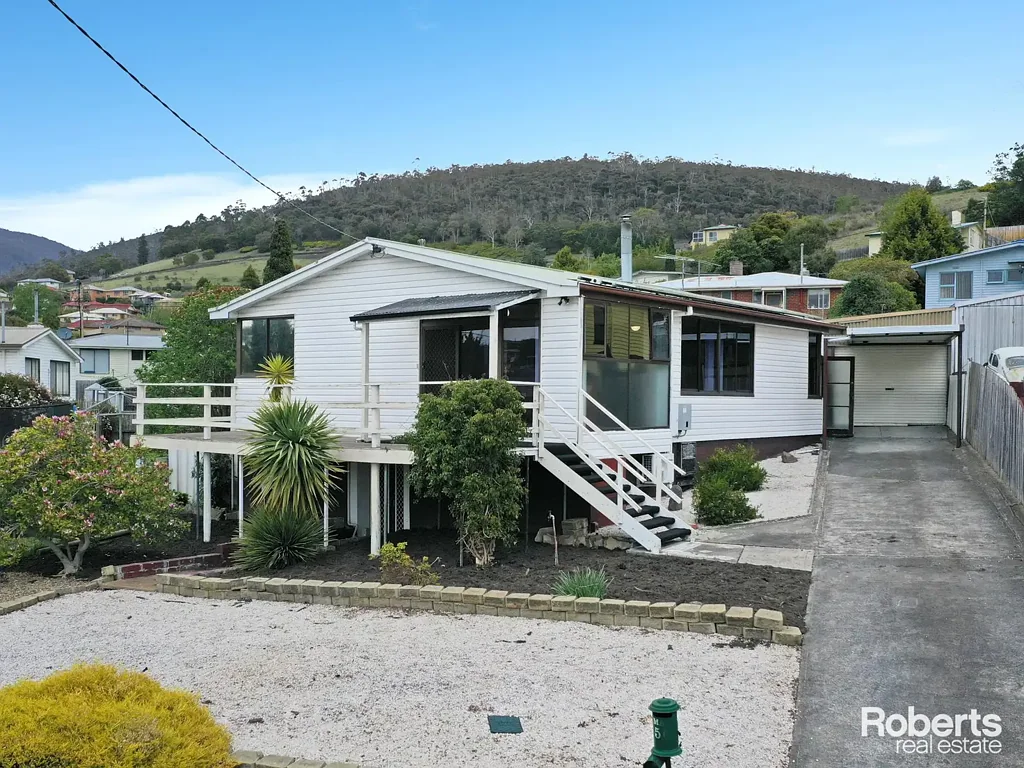56 Adelphi Road, Claremont, TAS 7011
