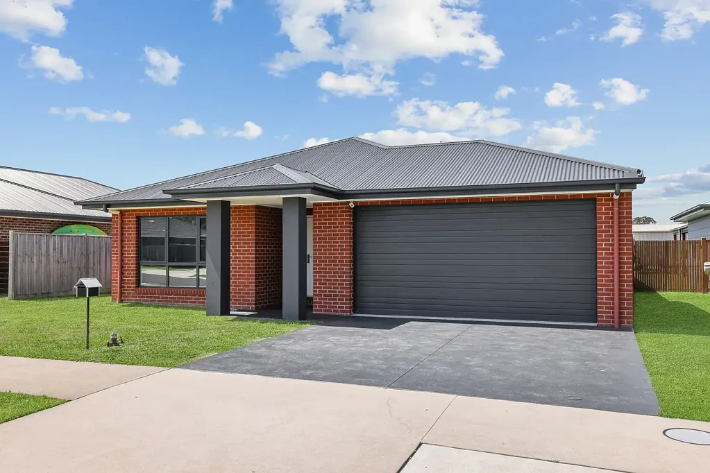 Bairnsdale 4 Bedroom Low Maintenance Family Living