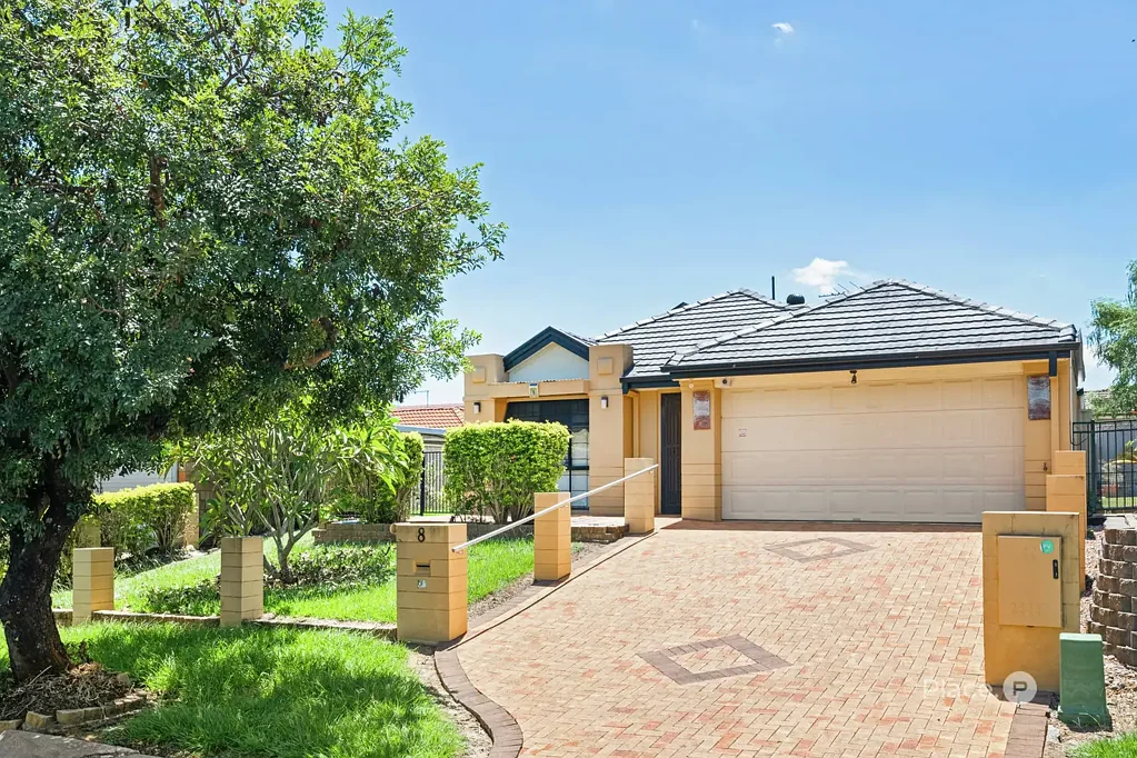 8 Pinehurst Place, Oxley, QLD 4075