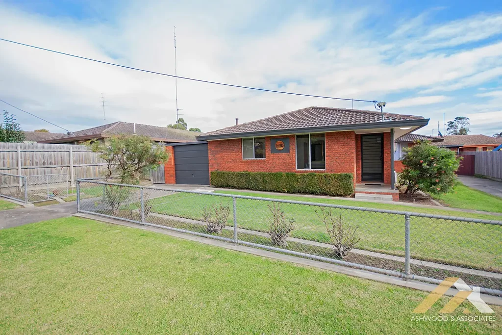Bairnsdale 2 Bedroom GREAT INVESTMENT, NO CORPORATE BODY FEES