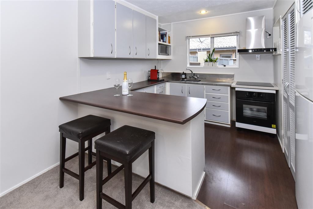 2/39 Challen Close, Conifer Grove, Auckland - Papakura, 2房, 1浴