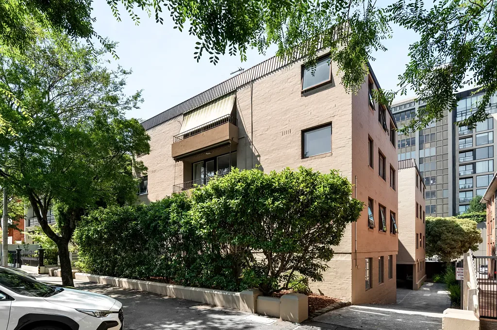 9/179 George Street, East Melbourne, VIC 3002