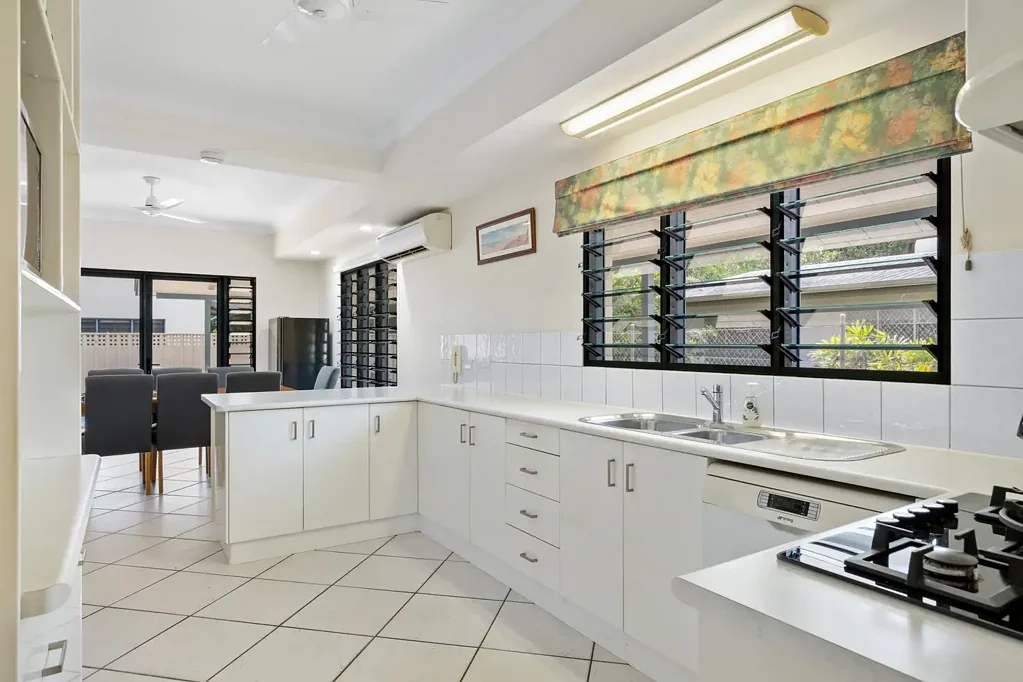 Furnished & Equipped Spacious Family Home in a Great Location