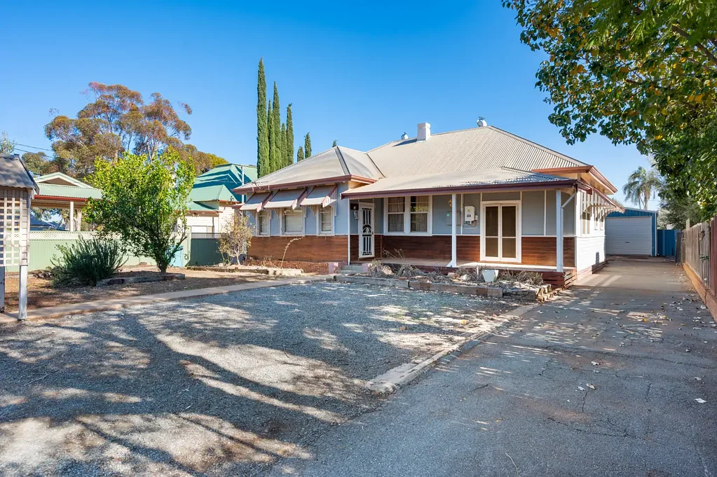 Lamington 4Habitaciones Big Block, Character Charm &  Room to Add Your Touch