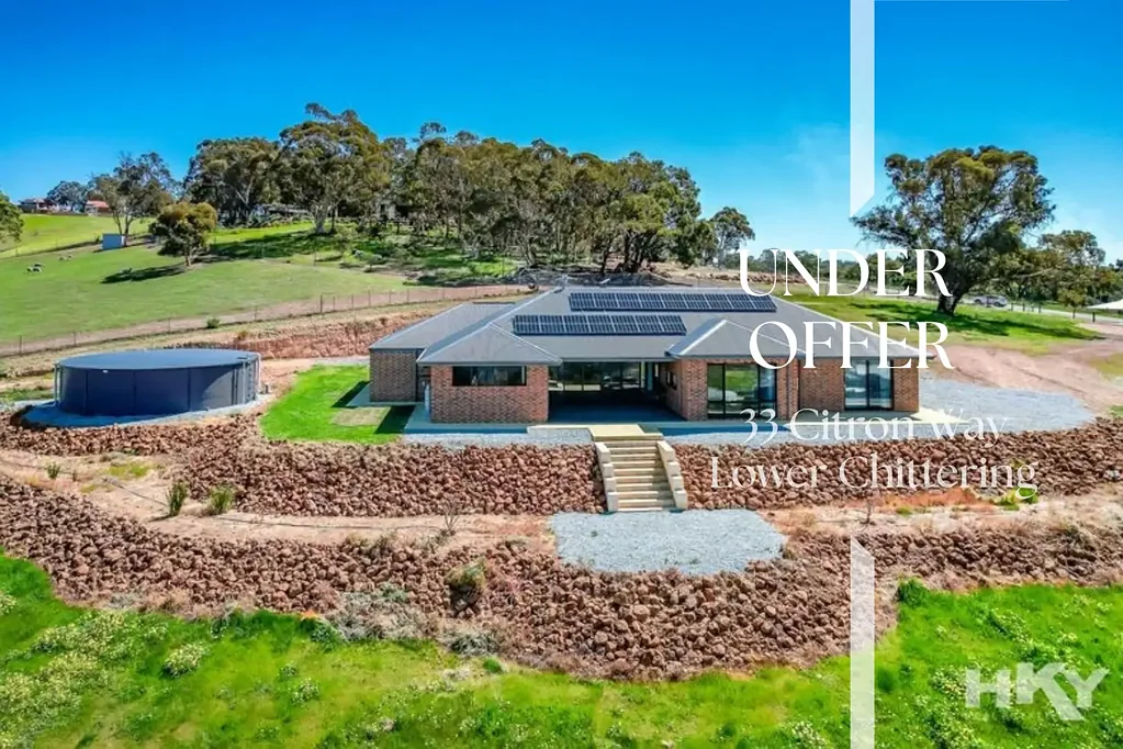Lower Chittering 4 Slaapkamer *******HOME OPEN CANCELLED - UNDER OFFER*********