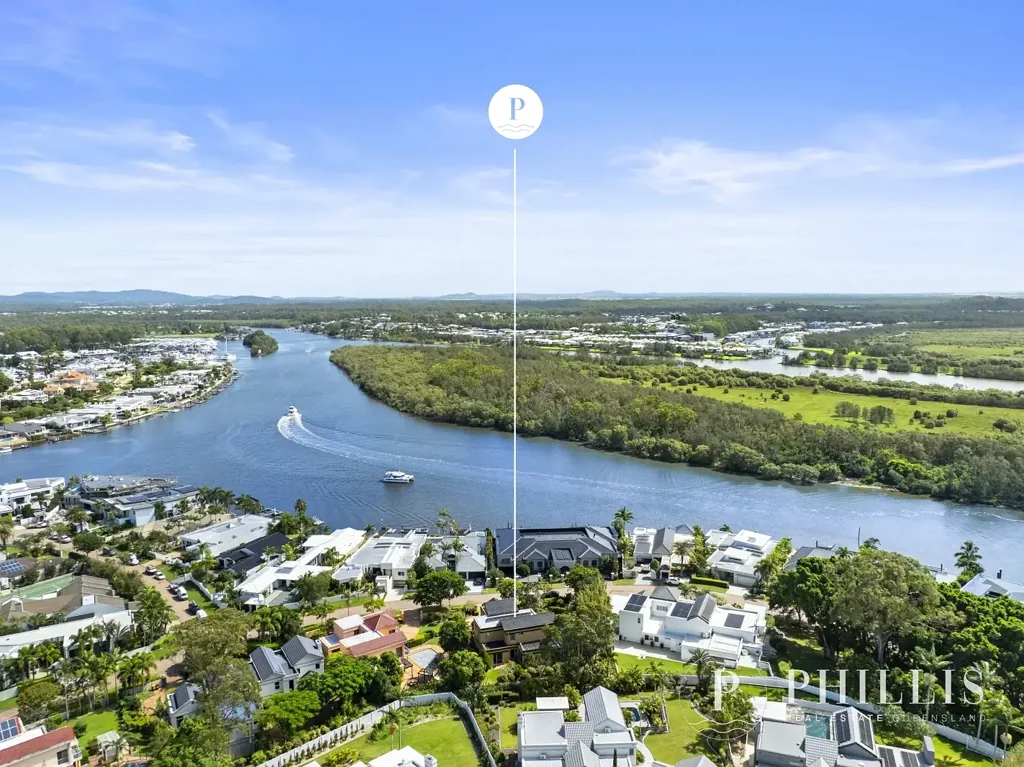 7011 Marine Drive East, Hope Island, QLD 4212