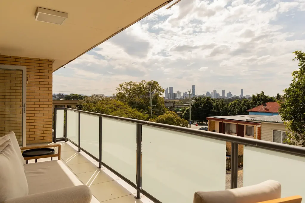 Greenslopes 2房  Stylish Apartment with City Views in a Prime Location