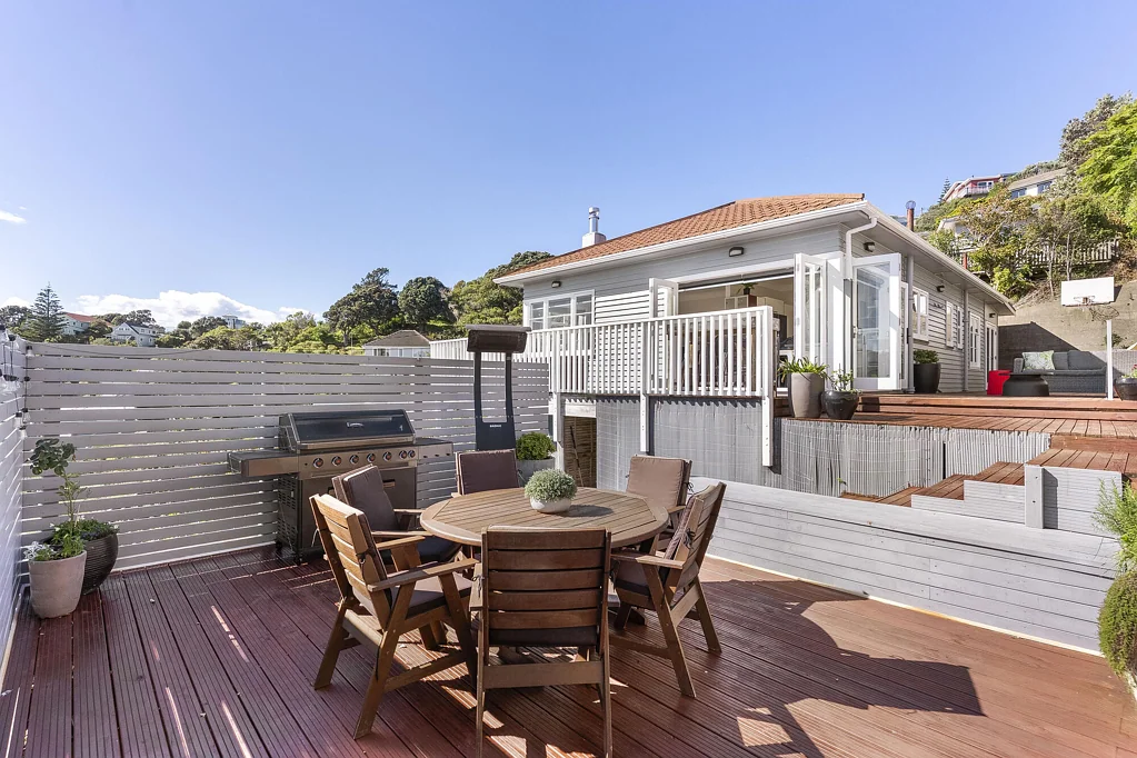Miramar 3 Bedroom Elevated, Light-Filled & Effortlessly Liveable
