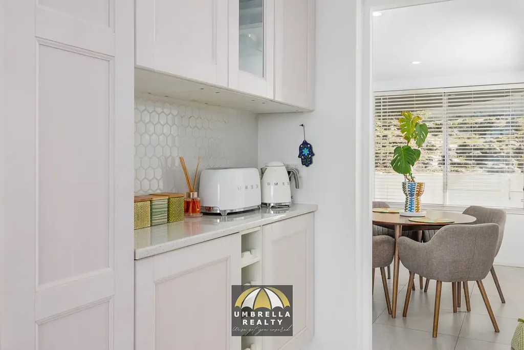 Withers 3Phòng ngủ Modern Coastal Living – Walk to the Beach!