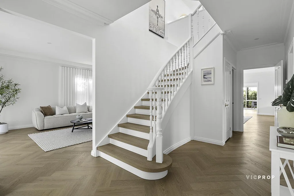 Doncaster 5कमरा Parkside Perfection by Ruffey Lake – Family Living Beautifully Redesigned