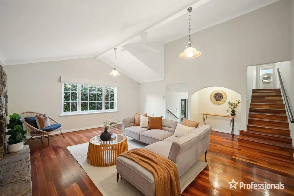 32 Hill Street, Gooseberry Hill, WA 6076