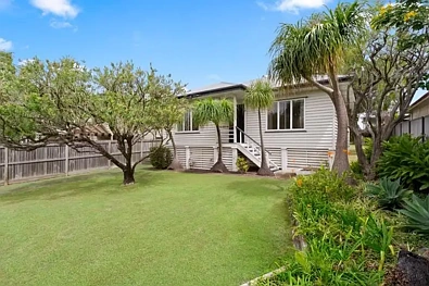 Enoggera 3 Slaapkamer Charming Post-War Character Cottage