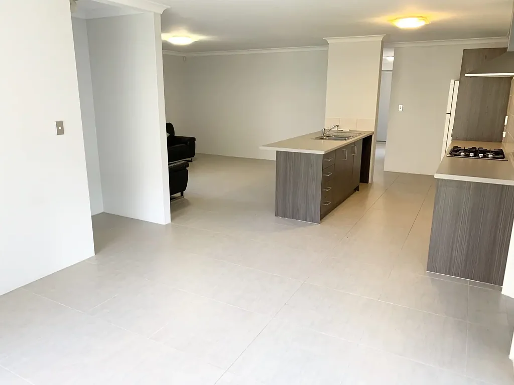 LOCATION COULDN'T BE ANY BETTER  @$780 per week