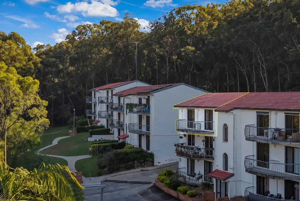 Springwood 2Phòng ngủ Top Floor Unit With Views Forever