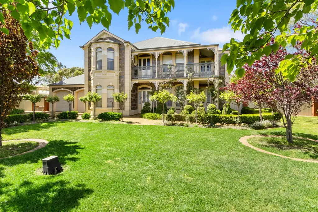 10 Coward Street, Nuriootpa, SA 5355