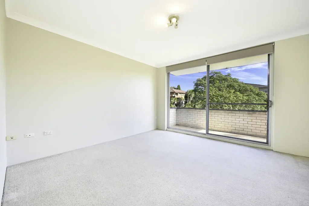 Two bedroom set on prime position