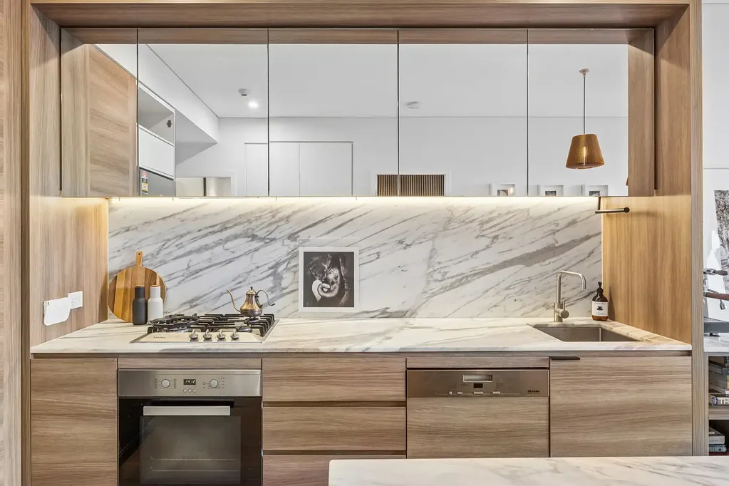 Mosman 1房 Monarch Residences 尊贵设计师住宅 Designer Living in the Prestigious Monarch Residences