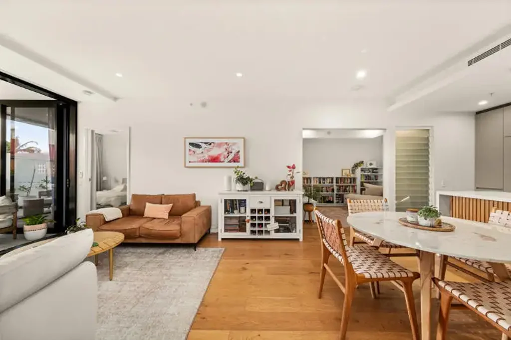 West End 2Zimmer Montague Markets Luxury Living in the Heart of West End