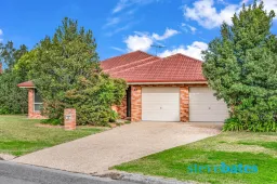 19 MOXEY CL, Raymond Terrace