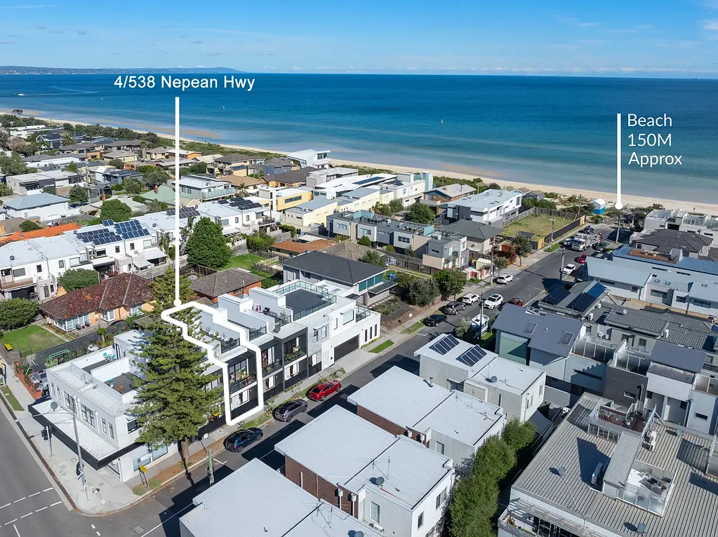 Bonbeach 2 Bedroom Coastal Living Awaits in Bonbeach – Modern Townhouse with Bay Views