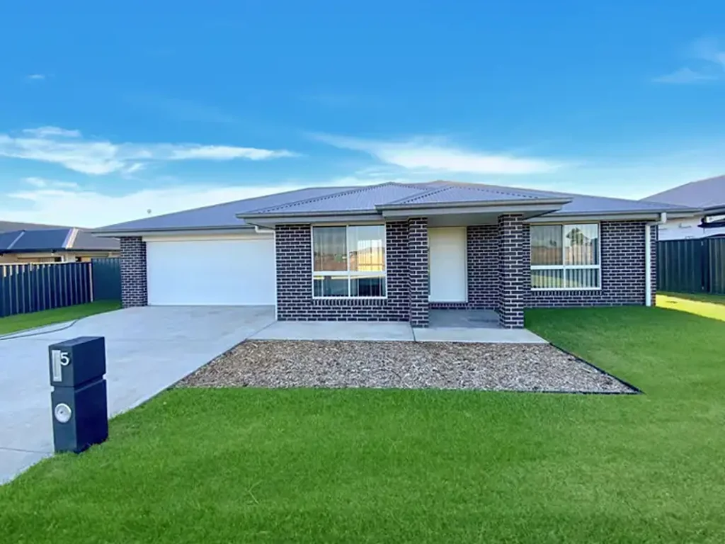 5 Livingston Boulevard, Forbes, NSW 2871