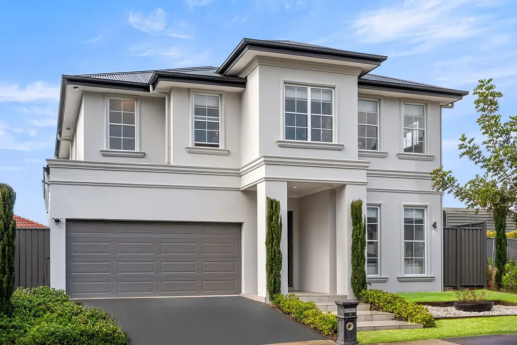North Kellyville 5 Bedroom A Custom-Built Modern Retreat - Only 3 Years Young
